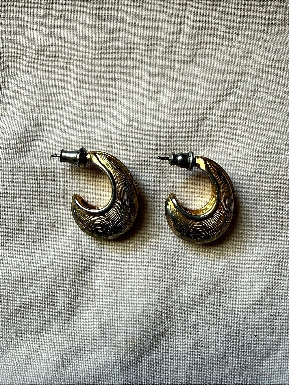 Textured Gold Hoop Earrings Like New